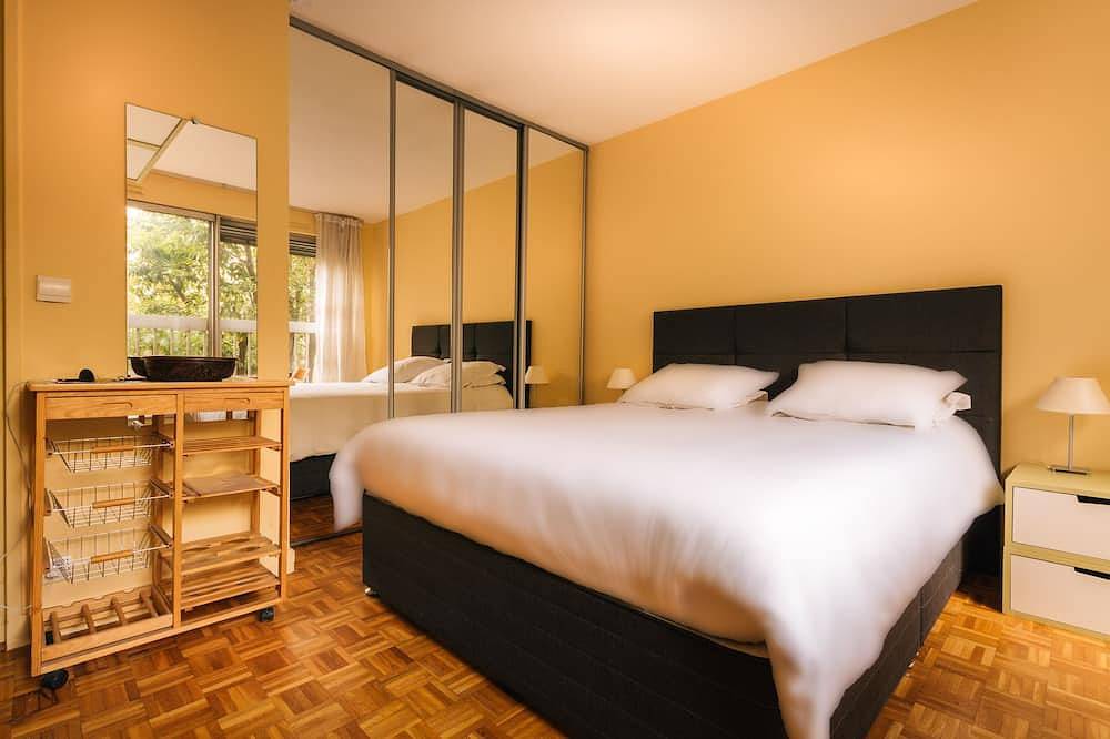 Appartement entier, Studio calme et confortable à deux pas du Marais in Paris, Île de France