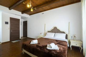 Gîte pour 2 personnes, avec balcon et vue ó Zarós