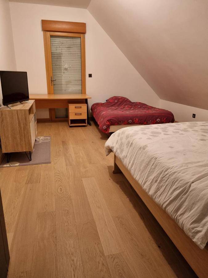 Gîte pour 2 personnes, avec terrasse ainsi que jardin et vue à Hénin-Beaumont - 3