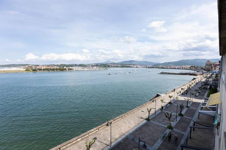 Gîte pour 12 personnes, avec Balcon ainsi que Terrasse et Vue à Hondarribia - 3