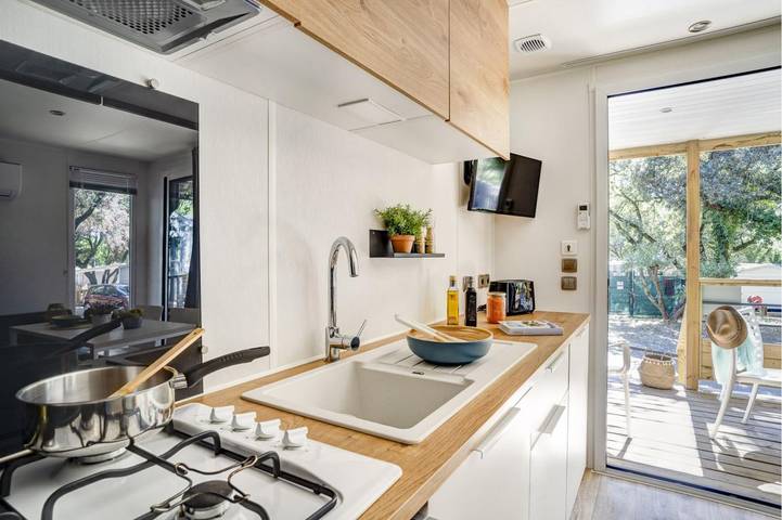 Camping pour 4 personnes, avec piscine ainsi que terrasse et jardin, adapté aux familles à Perros-Guirec - 4