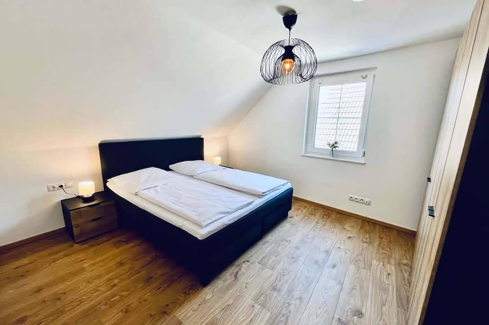 Ganze Wohnung, Ferienwohnung S9 Nina, mit 93qm, 2 Schlafzimmer, max. für 5 Personen in Endingen am Kaiserstuhl, Endingen