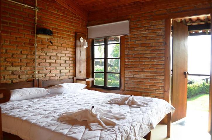 Cottage pour 4 personnes, avec vue et jardin ainsi que piscine et sauna