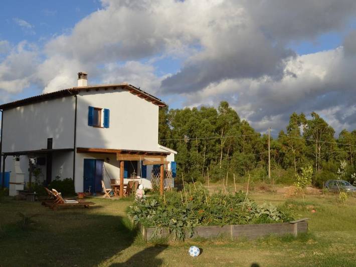 Location de vacances pour 4 personnes, avec Balcon ainsi que Terrasse et Jardin à Carbonia