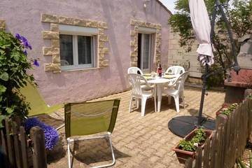 Location de vacances pour 2 personnes, avec jardin à Camplong-d'Aude