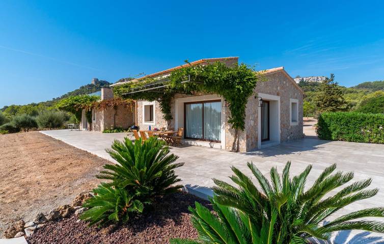 Apartamento con vistas al mar, piscina y terraza, a 2 km de la playa de Cala Millor in Son Servera, Mallorca Este