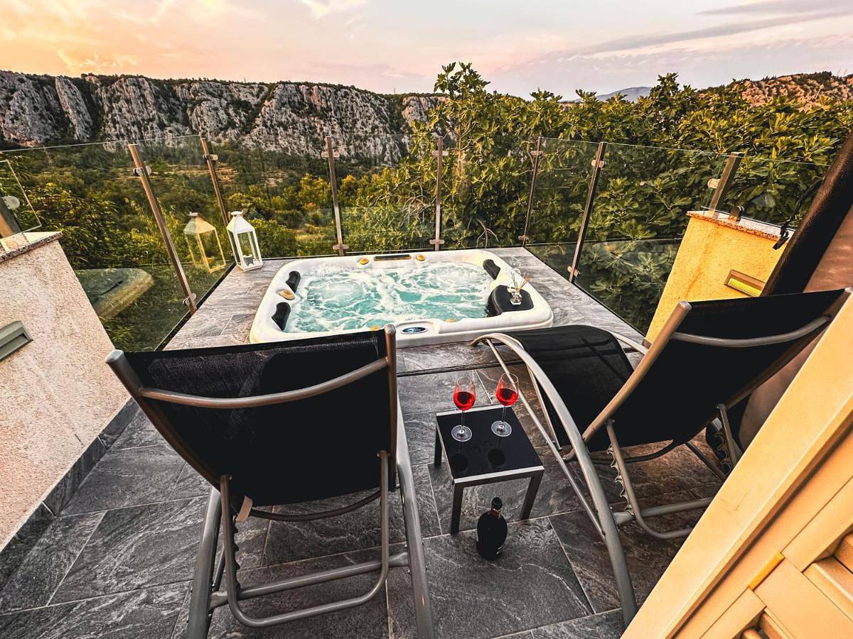 Two-Bedroom House in Slime, Dalmatinisches Zagora
