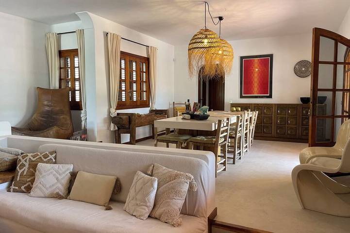 Authentic & spacious Villa with amazing pool in Santa Gertrudis de Fruitera, Santa Eulària des Riu