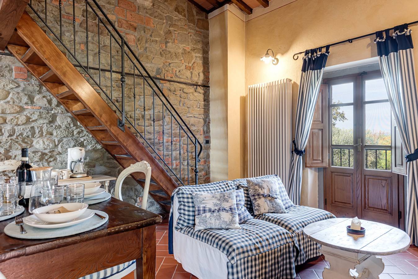 Ganze Wohnung, Ferienwohnung 'Il Belvedere' mit Gemeinschaftspool, privater Terrasse und Wi-Fi in Pian di Scò, Castelfranco Piandiscò (gemeinde)