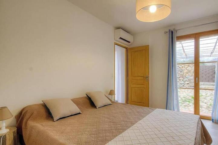 Location de vacances pour 6 personnes, avec jardin à Feliceto - 2