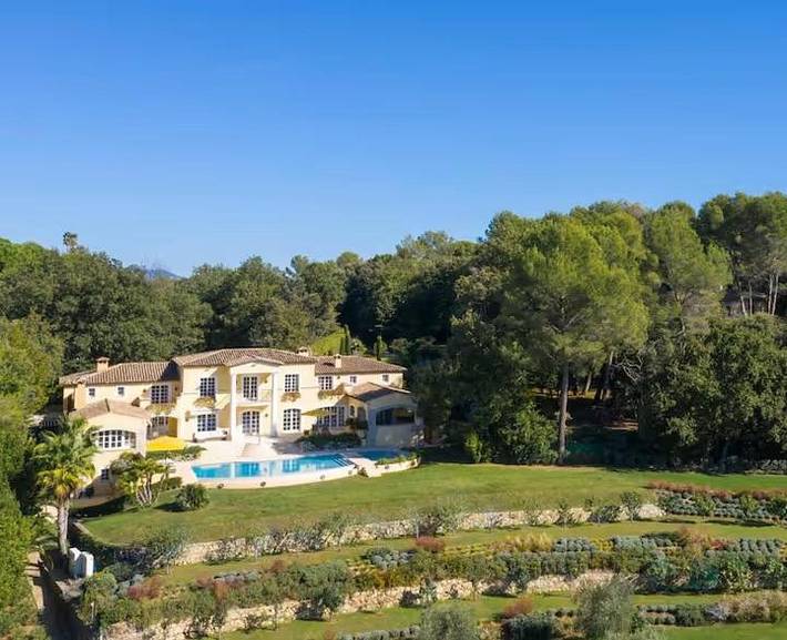 Villa pour 10 personnes, avec piscine ainsi que sauna et terrasse à La Colle-sur-Loup