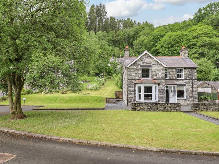 Cottage for 6 people, with Garden in Betws-y-Coed