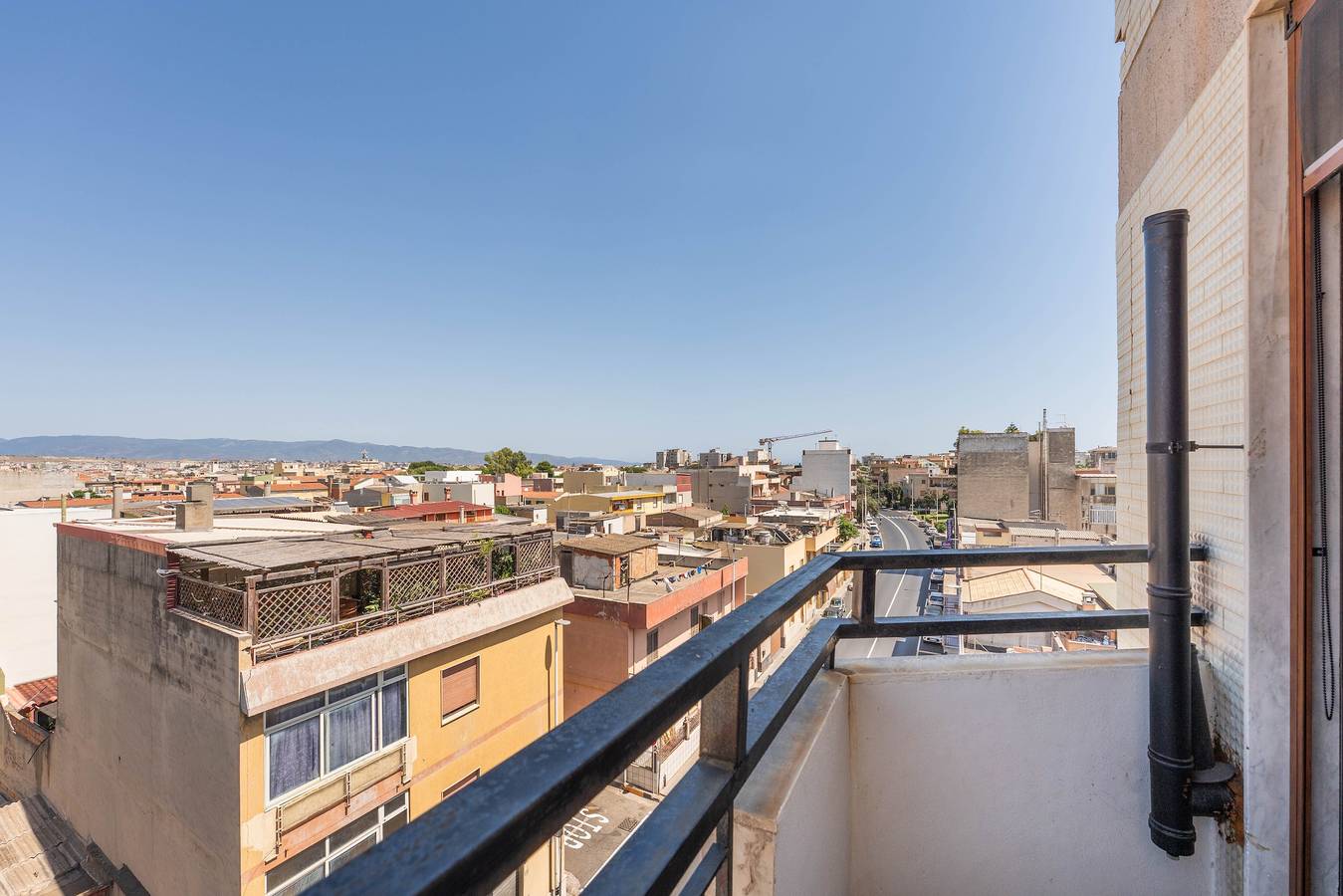 Apartamento entero, Apartamento 'Casacolombo' con Balcón, Wi-Fi y Aire Acondicionado in Quartu Sant'Elena, Campidano