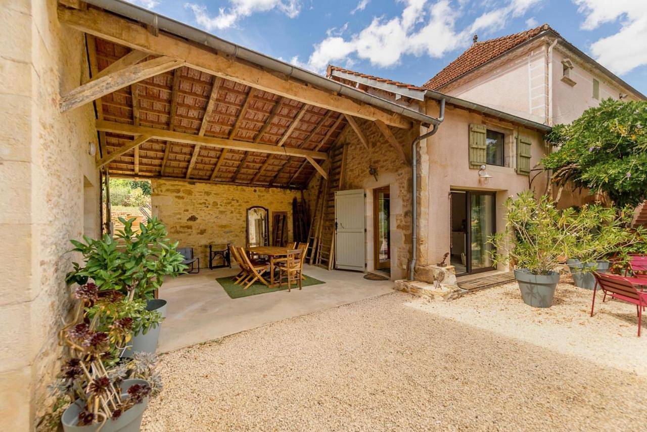 King Room with Garden View in Prayssac, Quercy