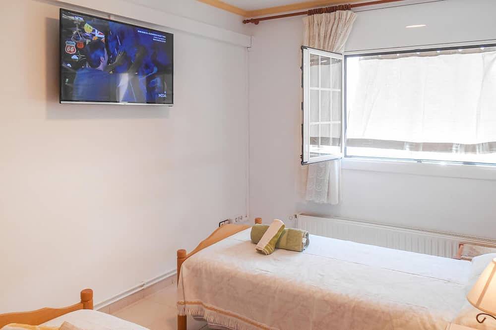 Hel lejlighed, Pet friendly apartment in Tossa de Mar in Tossa de Mar, Costa Brava