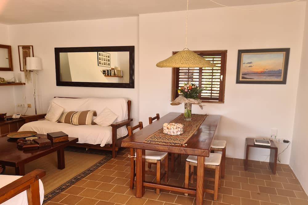 Villa mit privatem Überlaufpool, ideal für Familien und Veranstaltungen in Formentera, Balearen