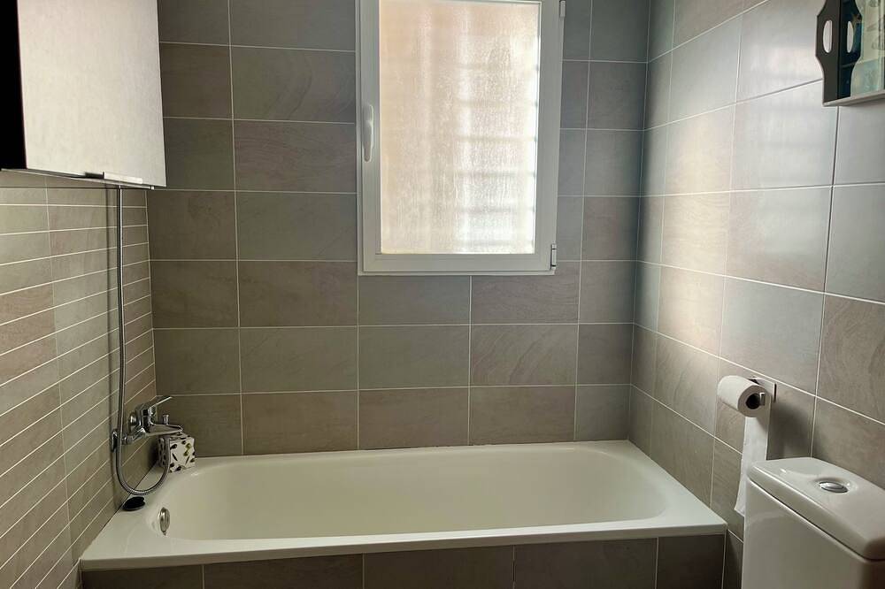 Apartamento entero, Acoguedor bajo con gran terraza in Bellreguart, Costa de Valencia