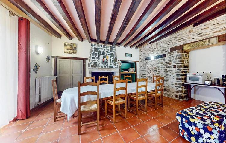 Location de vacances pour 10 personnes, avec terrasse dans Parennes - 3