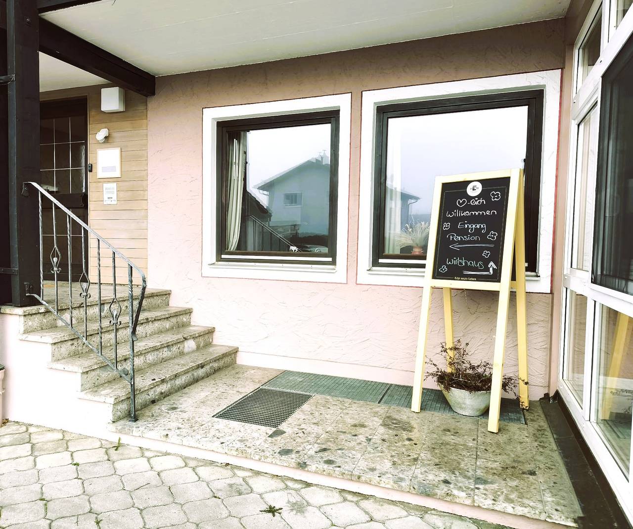 Gasthof Zum Dorfwirt - Rupertizimmer 1 in Fridolfing, Rupertiwinkel