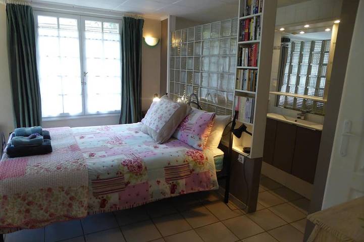 \"Chez Pauline\" bietet Platz für 2 Selbstversorger-Luxusgittern, 10 Minuten von Avignon entfernt! in Rognonas, Arles und Umgebung