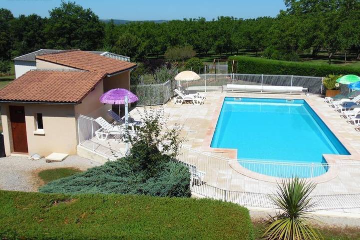 Gîte pour 6 personnes, avec piscine dans Saint-Michel-de-Bannières