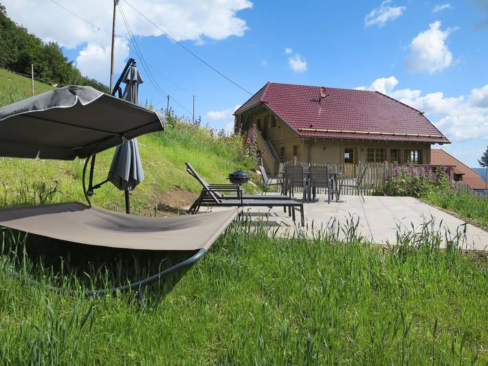 Ferienwohnung für 4 Personen, mit Balkon und Terrasse sowie Garten