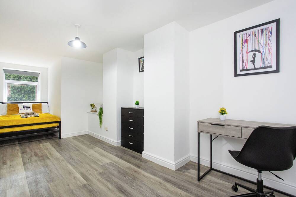 Entire apartment, Wakefield 4 Bed apartment in Wakefield, West Yorkshire