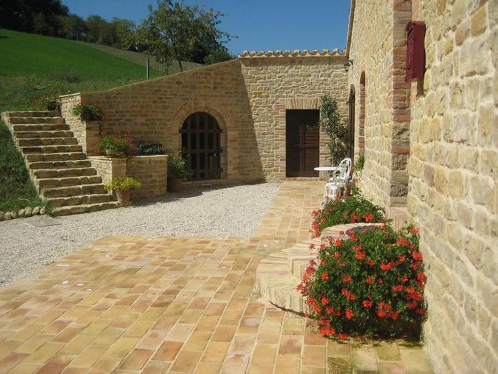 Ferienwohnung für 3 Personen, mit Terrasse und Garten sowie Pool und Ausblick in Penna San Giovanni - 4