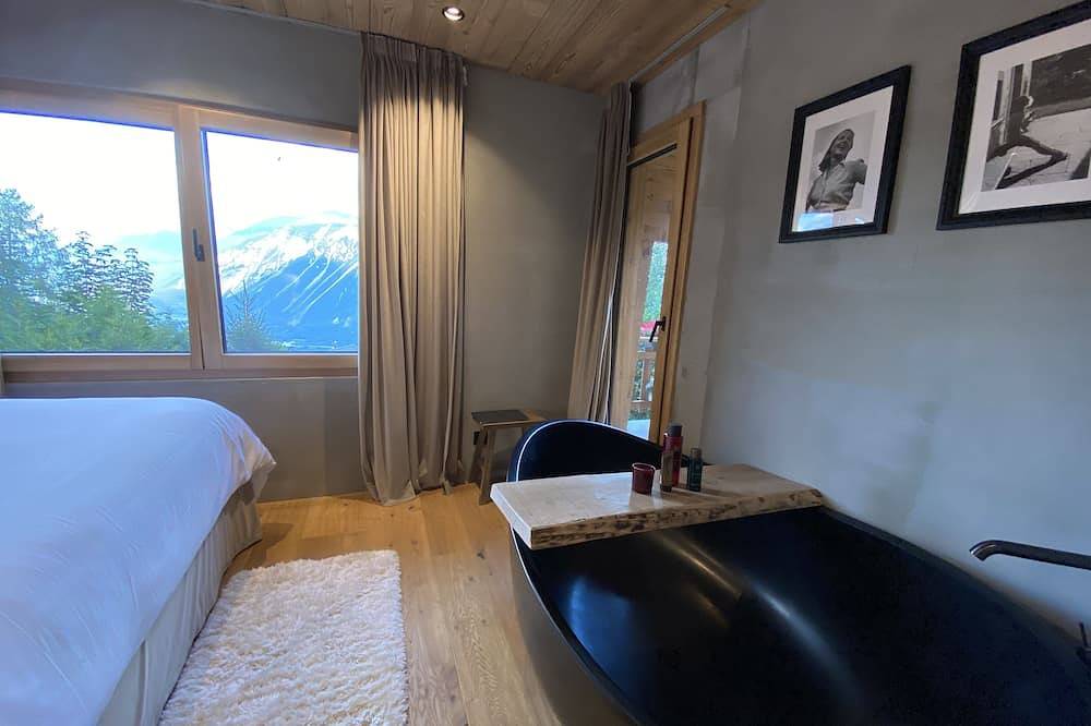 Chalet 7 / Luxury Chalet with cinema room. in Mollens, Sion - Sierre & Umgebung