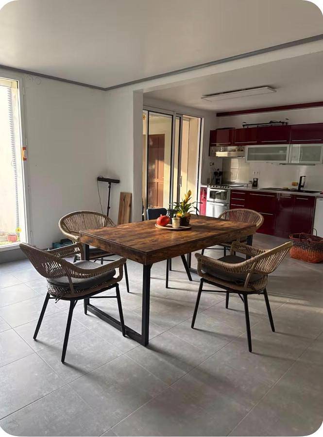 Gîte pour 2 personnes, avec piscine et terrasse à Guécélard - 2