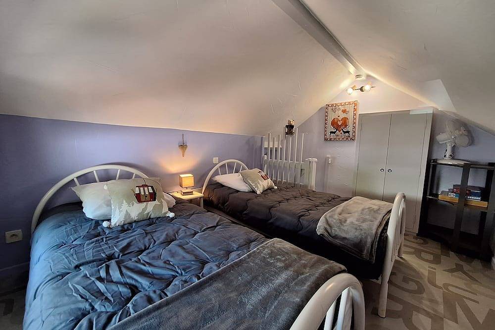 Entire apartment, Babylone apartment in a detached house in Luz-Saint-Sauveur, Pyrenees National Park