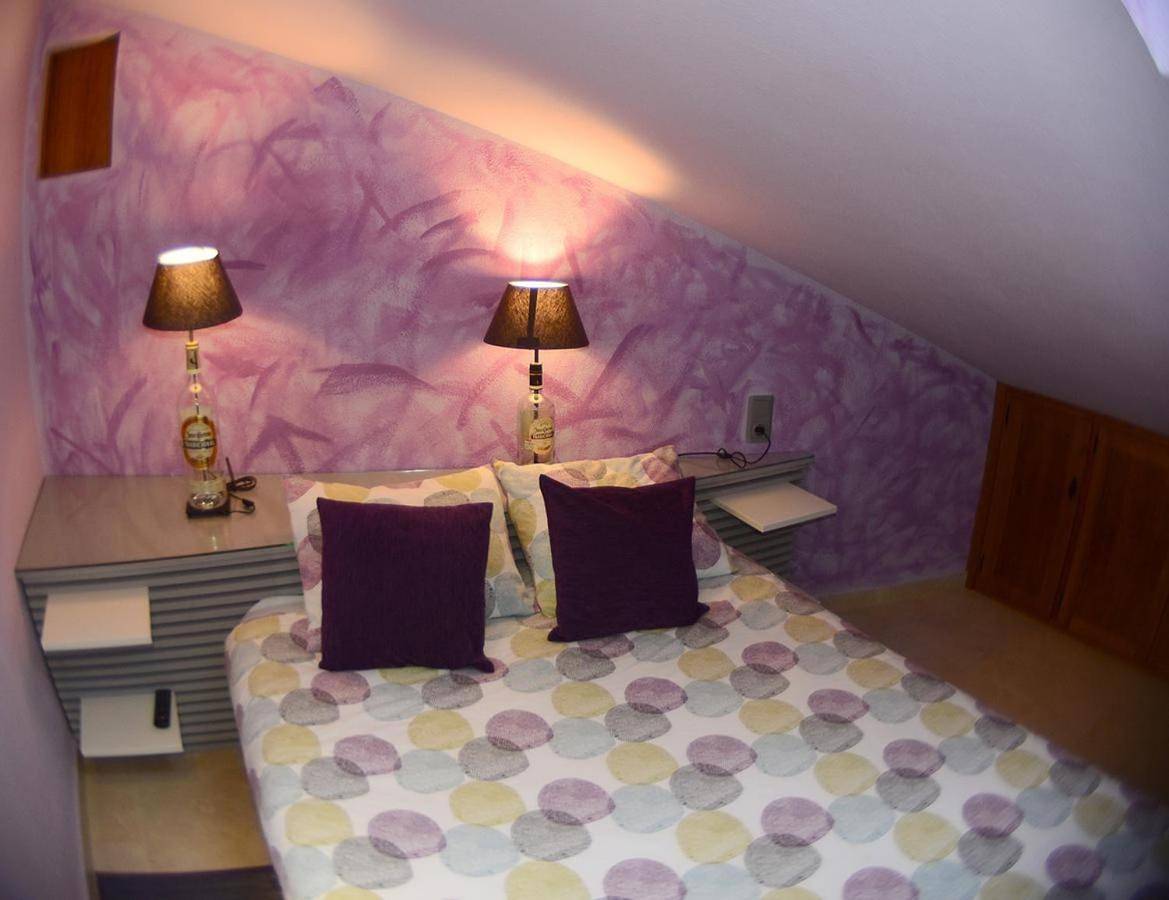 Apartamento entero, Two-Bedroom Apartment in Pedraza, Provincia de Segovia