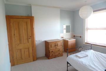 Holiday Home for 10 People in Broadstairs, Kent, Photo 1