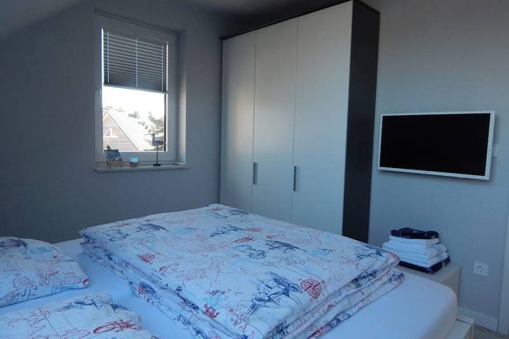 Sauna, Whirlpool, Kamin, 3TV, WLAN,2 Sz, Sky TV,Terrasse, Last Minute in Fuhlendorf, Vorpommern-Rügen