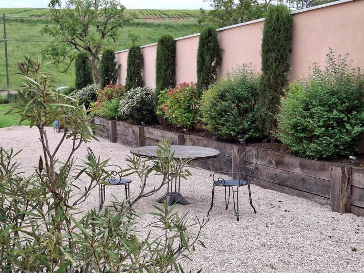 Location de vacances pour 6 personnes, avec Terrasse et Jardin à Pouilly-le-Monial