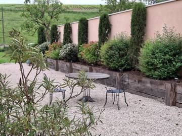 Gîte pour 6 personnes, avec jardin à Pouilly-le-Monial