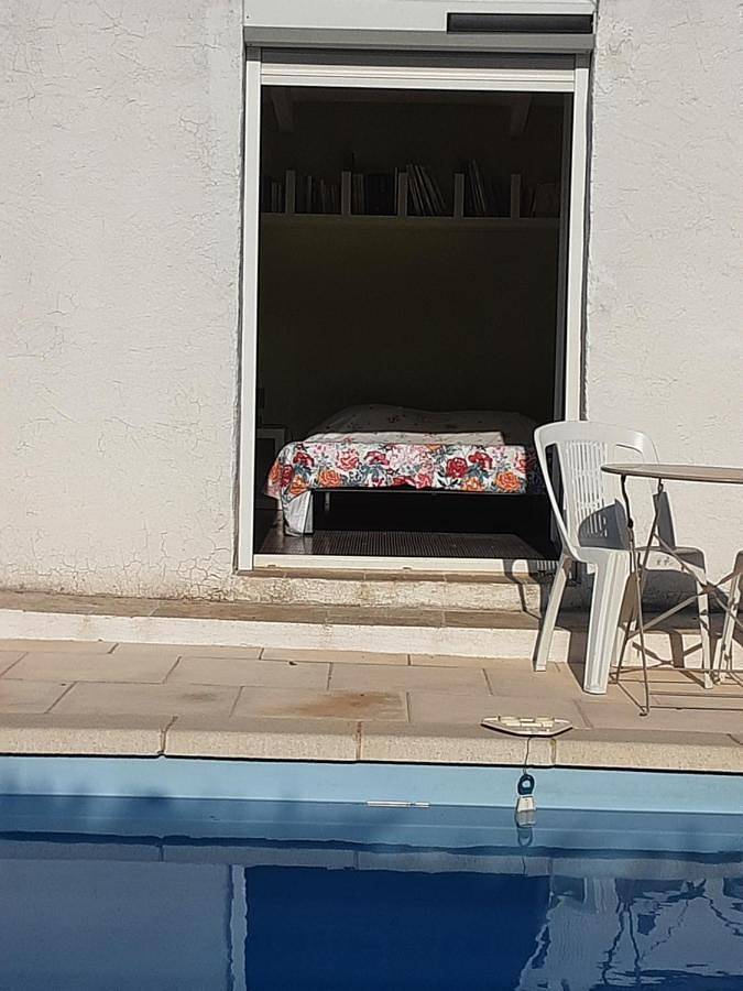 Gîte pour 2 personnes, avec Terrasse et Jardin ainsi que Piscine et Vue à Coudoux