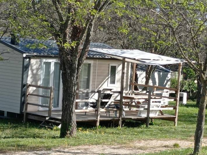 Camping La Résidence d'été - Mobilheim 4 personen - Cottage Confort Clim - 24 m² - 2 Zimmer - 4 pers - klimatisiert in Saint-Remèze, Privas (arrondissement)