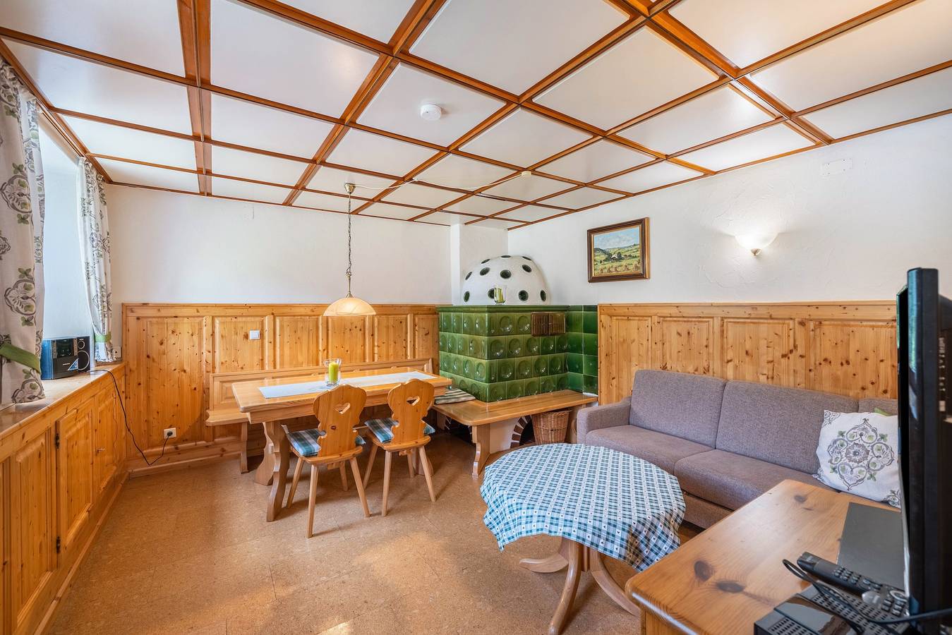 Ganze Wohnung, Apartment „Fichte“ mit gemeinsamer Terrasse, Garten und Wlan in St. Georgen, Mittlerer Schwarzwald