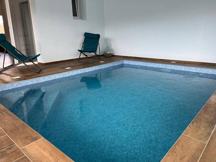 Location de vacances pour 4 personnes, avec Jacuzzi et Terrasse ainsi que Jardin et Piscine à Aouste-sur-Sye