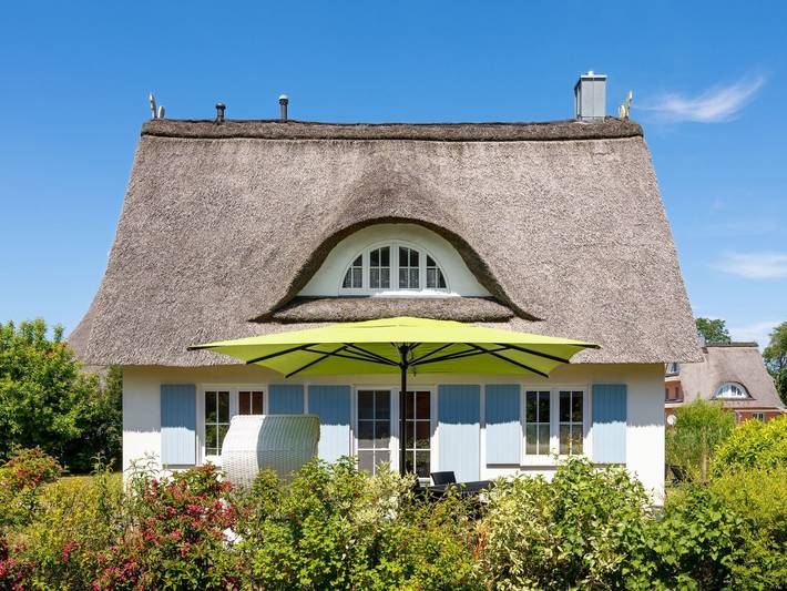 Ferienhaus für 3 Personen, mit Whirlpool und Terrasse sowie Garten und Pool in Hohenkirchen