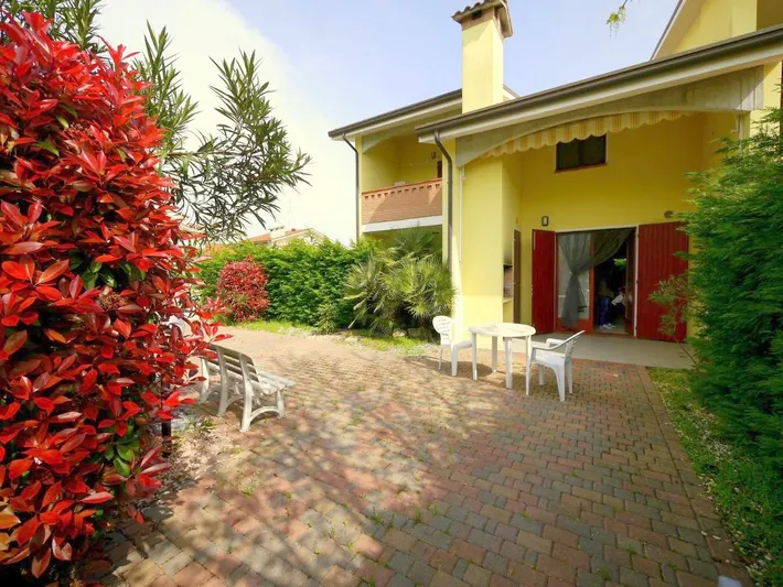 Chalet para 10 personas, con vistas además de jardín y balcón - 1