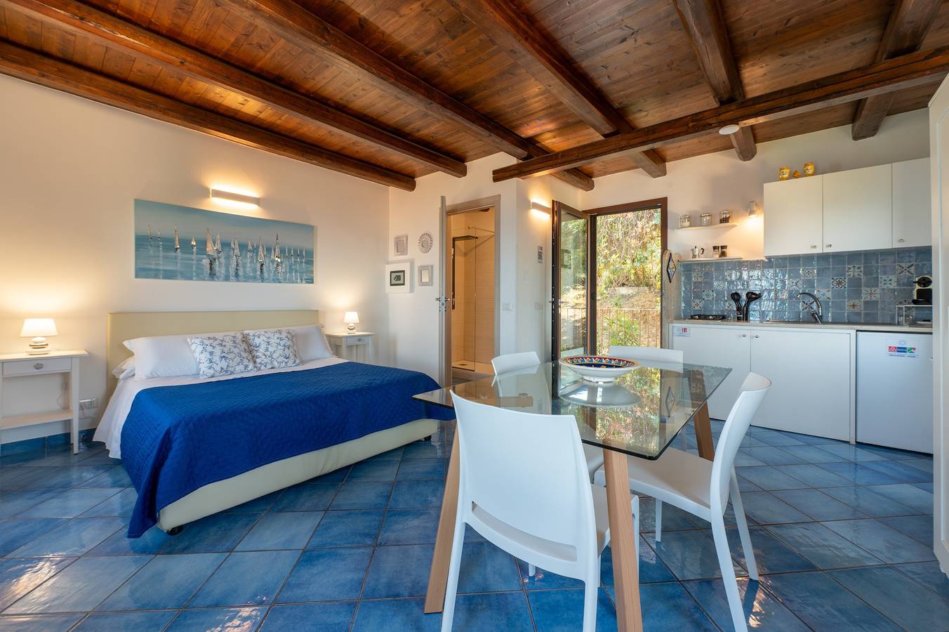 Appartement entier, Appartement 'Aria' avec piscine partagée, Wi-Fi et climatisation in Cefalù, Cefalù (Commune)