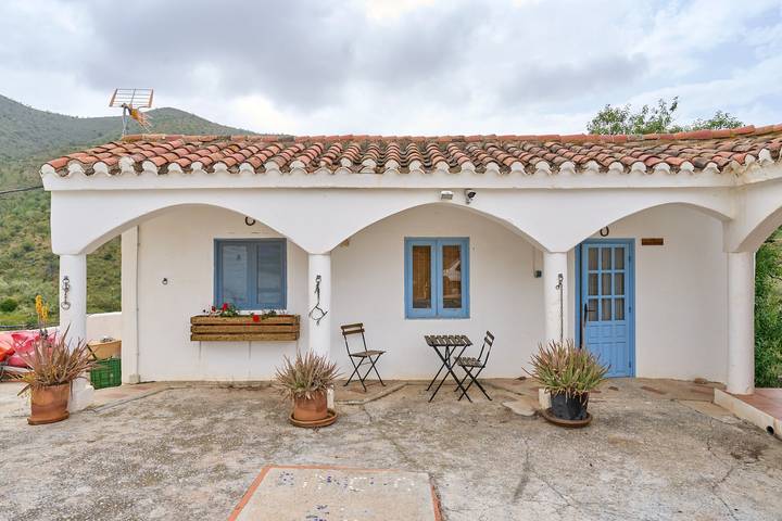 Casa rural para 2 personas, con jacuzzi en Rubite