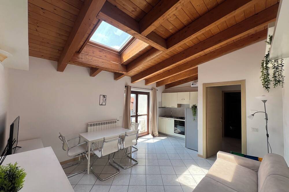 Big Mansard Goldoni [Duomo-M4 Lin Airport] in Mailand, Mailand Provinz