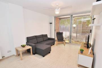 Ferienwohnung für 5 Personen, mit Balkon und Garten in Mataró