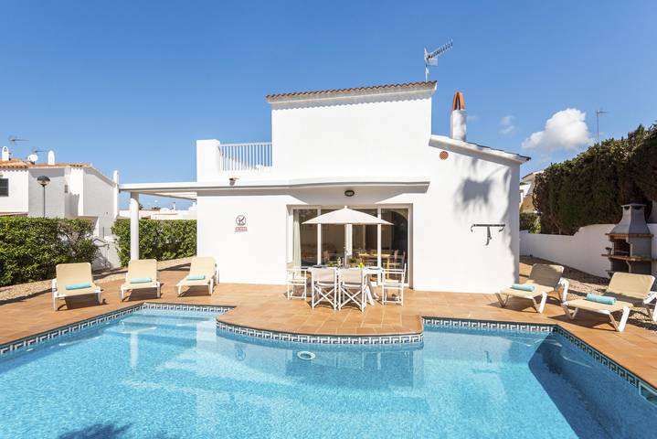 Villa pour 6 personnes, avec balcon et jardin à Cala Blanca - 2