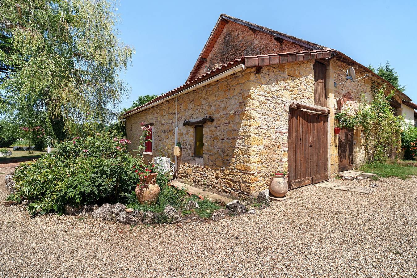 Chambre d’hôtes « Chambre Double Carpediem Bergerac » avec jardin commun, Wi-Fi et climatisation in Prigonrieux, Périgord Pourpre