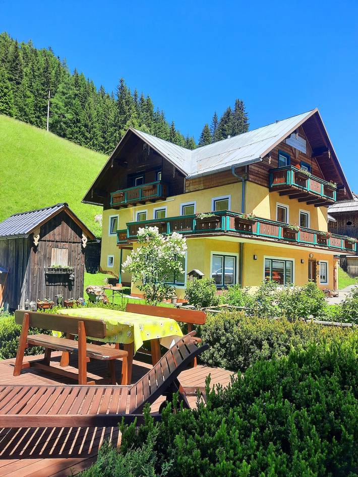 Ferienwohnung für 4 Personen, mit Ausblick und Garten, mit Haustier