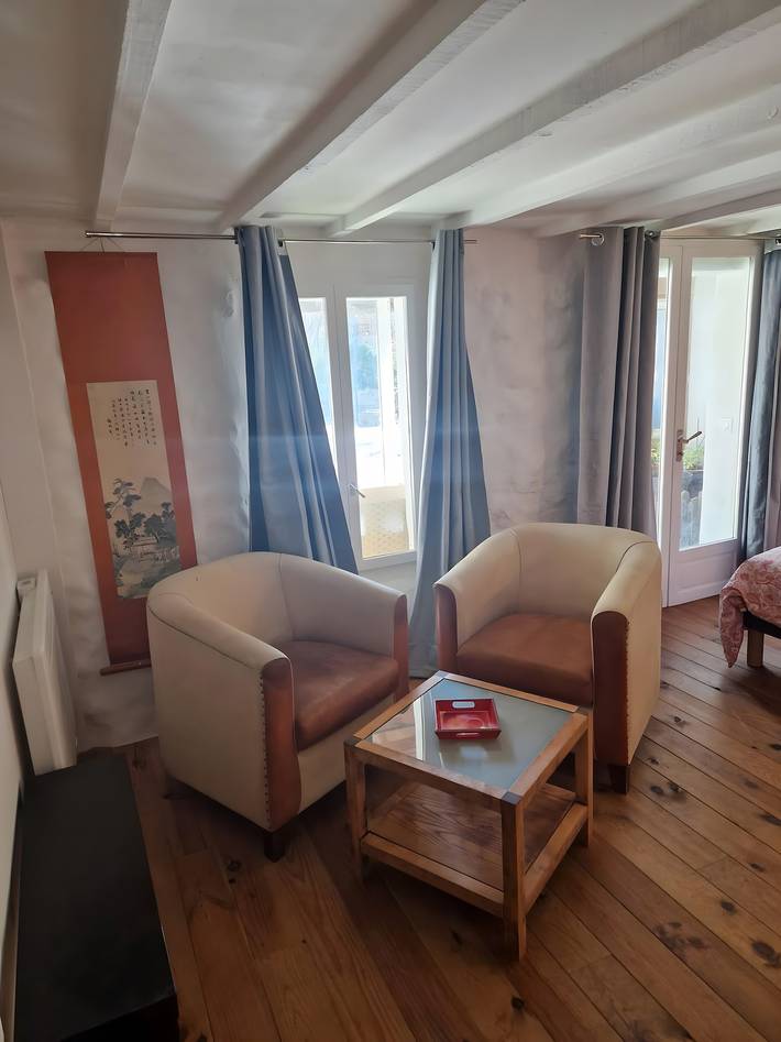 Hel enrumslägenhet, Studio "La Farigoulette" with Shared Pool, Private Terrace and Wi-Fi in Aniane, Lodève region